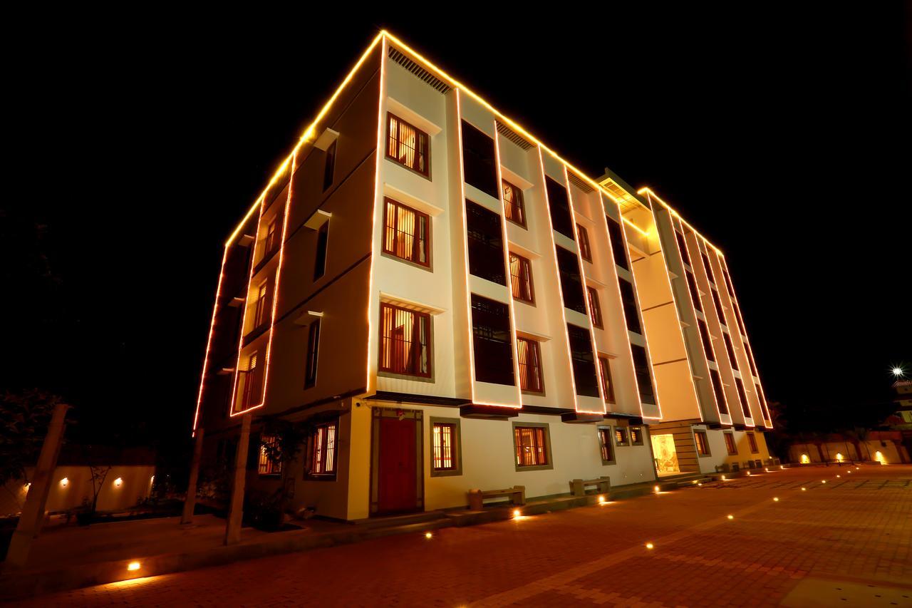 Mayapuri Amira Kumbakonam Extérieur photo