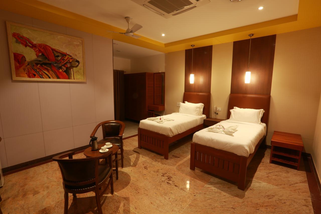 Mayapuri Amira Kumbakonam Extérieur photo